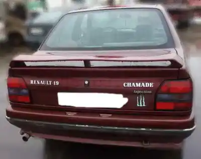 Véhicule à la ferraille renault 19 1.7 g de l'année 1991 alimenté f3n