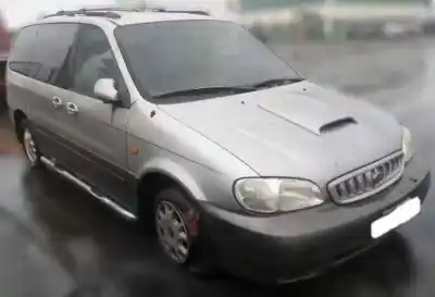 Veicolo di demolizione KIA CARNIVAL I (UP) 2.9 TDi dell'anno 2001 alimentato J3