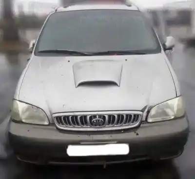 Veicolo di demolizione kia carnival i (up) 2.9 tdi dell'anno 2001 alimentato j3