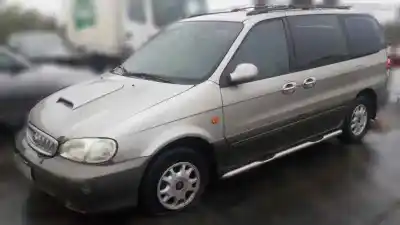 Veicolo di demolizione kia carnival i (up) 2.9 tdi dell'anno 2001 alimentato j3