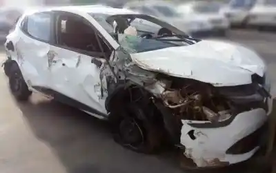 Veículo de Sucata RENAULT CLIO IV 1.5 dCi Diesel FAP do ano 2016 alimentado K9K628