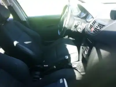 Veicolo di demolizione peugeot 207 1.4 hdi dell'anno 2007 alimentato 8hz