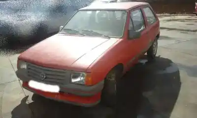 Veículo de Sucata opel corsa a 1.0 do ano 1986 alimentado 1.0s