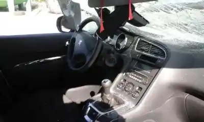 Scrapping Vehicle peugeot 5008 (0u_, 0e_) 1.6 16v of the year 2014 powered 5f01