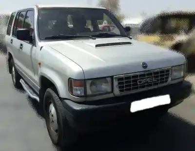 Véhicule à la ferraille opel monterey 3.1 turbodiesel de l'année 1994 alimenté 4jg2