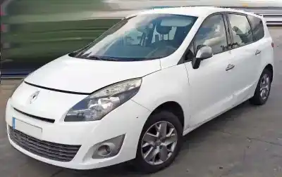 Véhicule à la ferraille renault                                            scenic iii                                                                                                                                                                                                                                                 grand family edition                                                                                                                                                                                                                                       de l'année 2011 alimenté k9k836