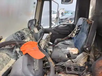 Veículo de Sucata iveco eurocargo 05.03 -> 5.9 diesel do ano 2006 alimentado f4ae0681b