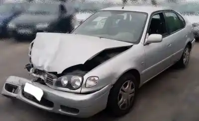 Verschrottungsfahrzeug TOYOTA COROLLA (E11) 1.4 Linea Terra des Jahres 2000 angetrieben 4ZZFE