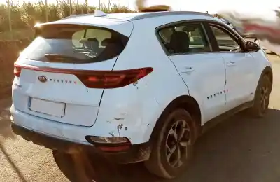 Veicolo di demolizione kia                                                sportage iv (ql, qle)                                                                                                                                                                                                                                      1.6 crdi                                                                                                                                                                                                                                                   dell'anno 2019 alimentato d4fe