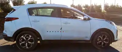 Veicolo di demolizione kia                                                sportage iv (ql, qle)                                                                                                                                                                                                                                      1.6 crdi                                                                                                                                                                                                                                                   dell'anno 2019 alimentato d4fe