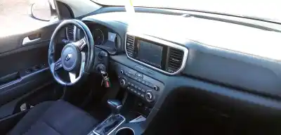 Veicolo di demolizione kia                                                sportage iv (ql, qle)                                                                                                                                                                                                                                      1.6 crdi                                                                                                                                                                                                                                                   dell'anno 2019 alimentato d4fe