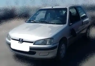 Veículo de Sucata peugeot                                            106 (s2)                                                                                                                                                                                                                                                   1.1                                                                                                                                                                                                                                                        do ano 2001 alimentado hfx
