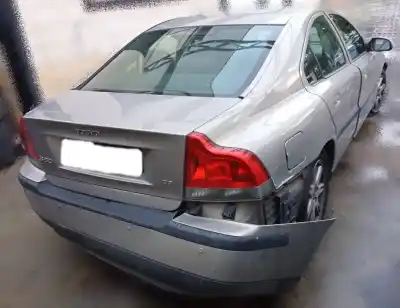Veicolo di demolizione volvo s60 berlina 2.4 d dell'anno 2002 alimentato d5244t