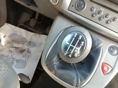 Veicolo di demolizione renault scenic ii 1.5 dci diesel dell'anno 2005 alimentato k9k732