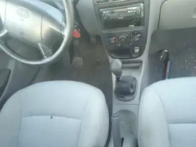 Veículo de Sucata kia rio 1.3 cat do ano 2001 alimentado a3a