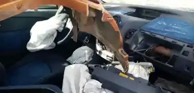 Veículo de Sucata peugeot 1007 1.4 hdi do ano 2005 alimentado 8hzdv4td