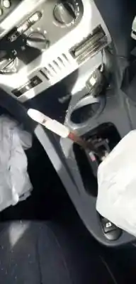 Veículo de Sucata peugeot 1007 1.4 hdi do ano 2005 alimentado 8hzdv4td