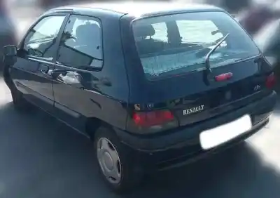 Veicolo di demolizione renault clio i fase i+ii (b/c57) 1.2 dell'anno 1996 alimentato e7f708