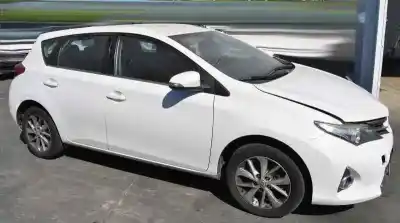 Vehicul casat toyota auris (_e15_) 1.4 d-4d (nde150_) al anului 2013 alimentat 1nd