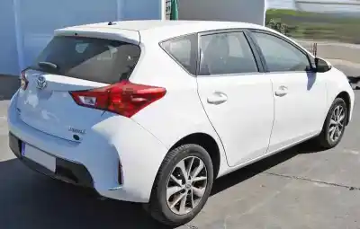 Vehicul casat toyota auris (_e15_) 1.4 d-4d (nde150_) al anului 2013 alimentat 1nd