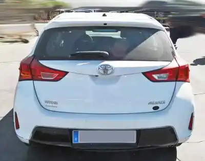 Vehicul casat toyota auris (_e15_) 1.4 d-4d (nde150_) al anului 2013 alimentat 1nd
