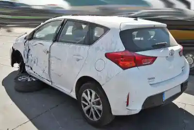 Vehicul casat toyota auris (_e15_) 1.4 d-4d (nde150_) al anului 2013 alimentat 1nd