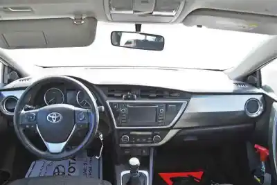 Vehicul casat toyota auris (_e15_) 1.4 d-4d (nde150_) al anului 2013 alimentat 1nd