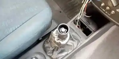 Veículo de Sucata citroen c3 1.4 hdi (68 cv) 1.4 hdi do ano 2003 alimentado 8hx