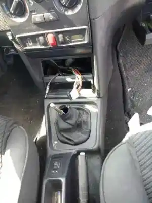Здавання транспортного засобу alfa romeo 146 1.9 jtd cat року 1999 потужний ar32302