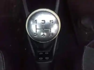 Véhicule à la ferraille citroen                                            saxo                                                                                                                                                                                                                                                       1.6 vts                                                                                                                                                                                                                                                    de l'année 2001 alimenté nft