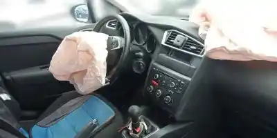 Veículo de Sucata citroen c4 lim. 1.6 hdi fap do ano 2013 alimentado 9h06