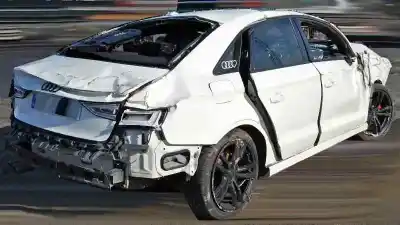 Veículo de Sucata audi a3 sedán (8vs) 2.0 16v tdi do ano 2014 alimentado crlb