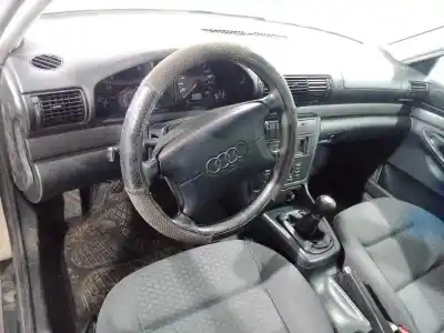 Verschrottungsfahrzeug audi a4 berlina (b5) 1.8 t des jahres 1995 angetrieben aeb