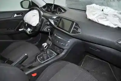 Здавання транспортного засобу peugeot 308 sw ii (lc_, lj_, lr_, lx_, l4_) 1.6 hdi / bluehdi 115 (lcbhxm lcbhxt) року 2015 потужний 9hc