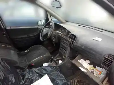 Veicolo di demolizione opel zafira a 2.0 dti dell'anno 2004 alimentato y20dtr