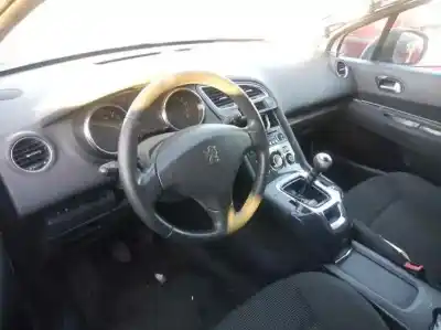 Veículo de Sucata peugeot 5008 2.0 16v hdi fap do ano 2013 alimentado rhe