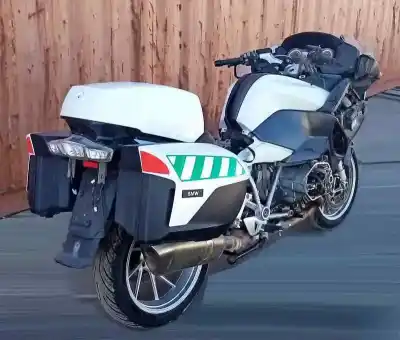 Veicolo di demolizione bmw r 1200 rt r 1200 rt dell'anno 2014 alimentato 