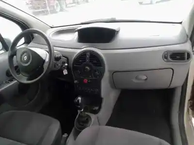 Veículo de Sucata renault grand modus 1.5 dci diesel cat 86 cv / 63 kw do ano 2007 alimentado k9k766