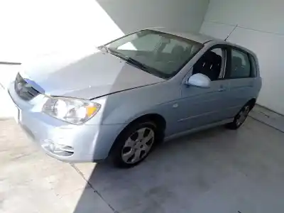 Veicolo di demolizione KIA CERATO 1.5 CRDi dell'anno 2005 alimentato D4FA