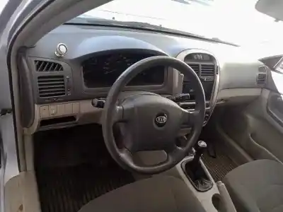 Veicolo di demolizione kia cerato 1.5 crdi dell'anno 2005 alimentato d4fa