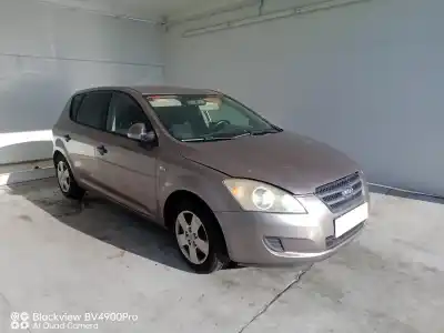 Veículo de Sucata kia cee'd fastback (ed) 1.4 do ano 2007 alimentado g4fa