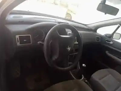 Veículo de Sucata peugeot 307 (3a/c) 2.0 hdi 90 do ano 2004 alimentado rhy