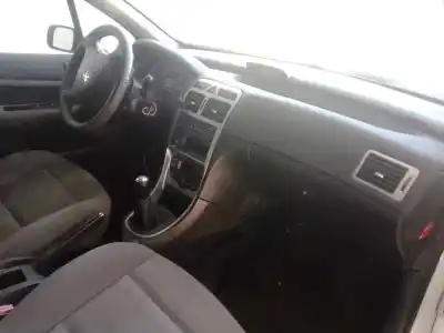 Veículo de Sucata peugeot 307 (3a/c) 2.0 hdi 90 do ano 2004 alimentado rhy