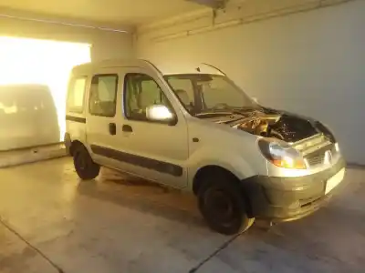 Véhicule à la ferraille RENAULT KANGOO (KC0/1_) 1.5 DCI (KC07) de l'année 2004 alimenté K9K704