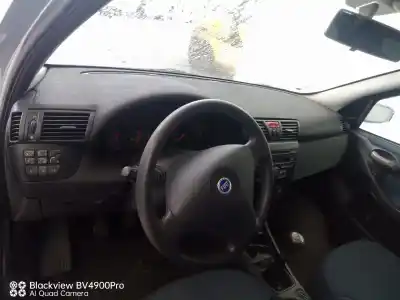 Veículo de Sucata fiat stilo (192_) 1.2 16v (192_xa1b) do ano 2003 alimentado 188a5000