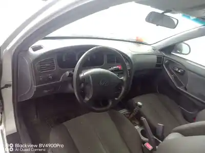 Sloopvoertuig hyundai elantra iii (xd) 2.0 crdi van het jaar 2002 aangedreven d4ea