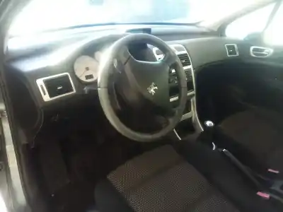 Vehicul casat peugeot 307 (3a/c) 1.6 hdi al anului 2007 alimentat 9hx