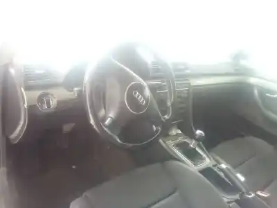 Здавання транспортного засобу audi a4 b6 (8e2) 2.5 tdi quattro року 2001 потужний ake
