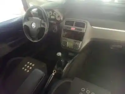 Veicolo di demolizione fiat grande punto (199_) 1.9 d multijet dell'anno 2006 alimentato 199 a5.000