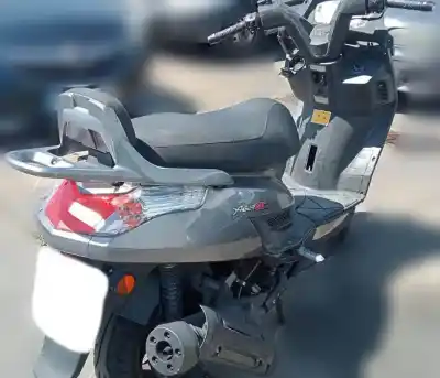 Véhicule à la ferraille kymco yager yager gt 125 (t9) de l'année 2010 alimenté sh25e